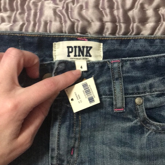 PINK Victoria Secret Shorts sz 4 NWT never worn - Picture 2 of 3